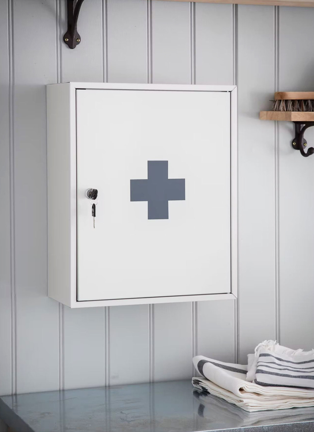 FIRST AID WALL CABINET